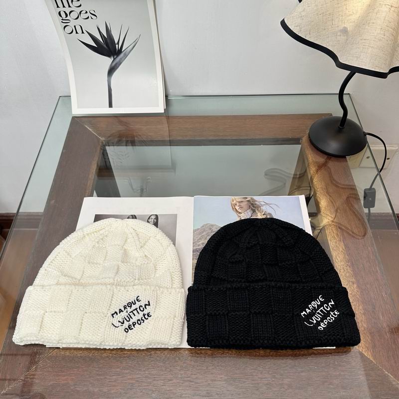 LV hat 082901